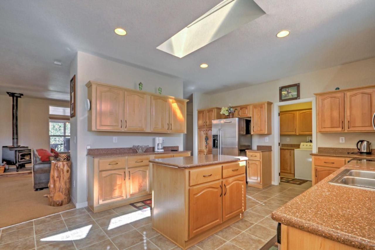 Beautiful Kanab Home With Yard - Walk To Restaurants Dış mekan fotoğraf