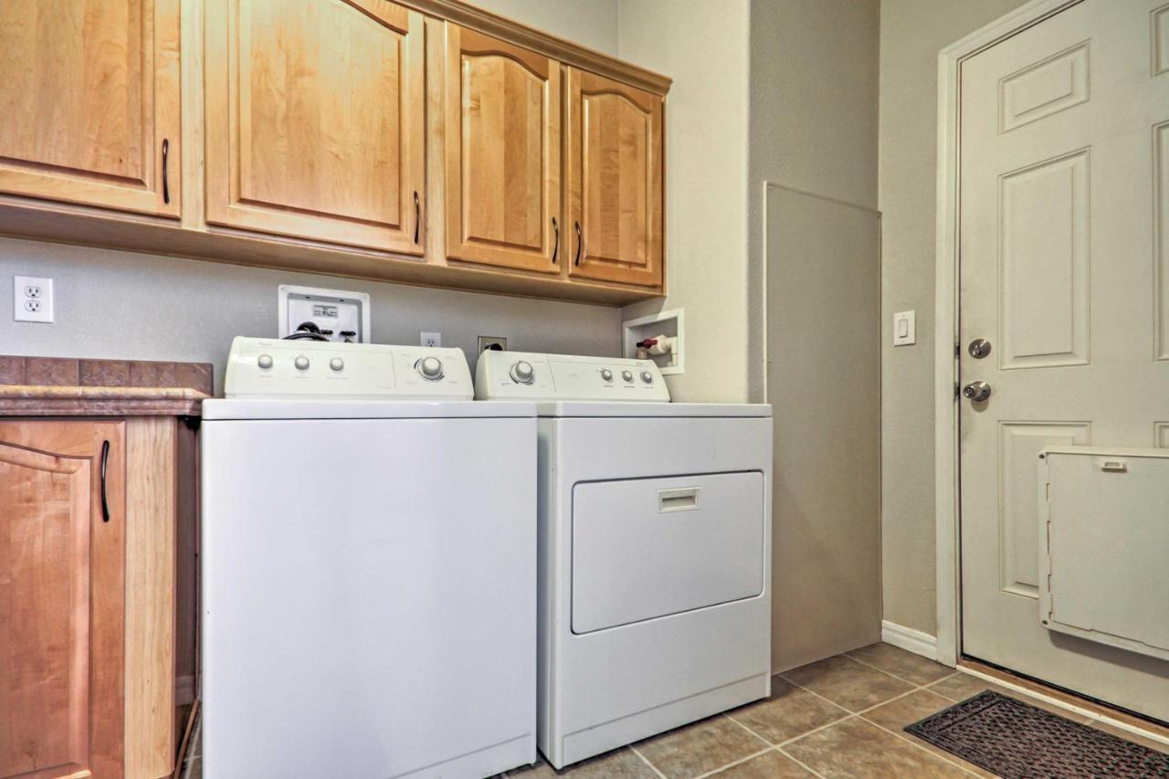 Beautiful Kanab Home With Yard - Walk To Restaurants Dış mekan fotoğraf