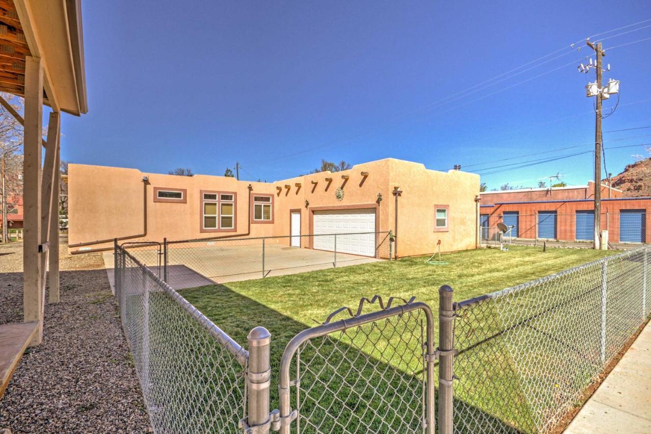 Beautiful Kanab Home With Yard - Walk To Restaurants Dış mekan fotoğraf